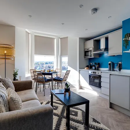 Apartment 2 - North Marine